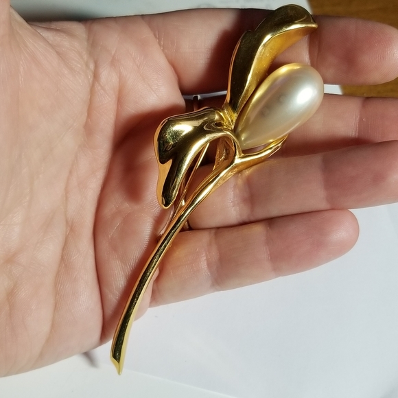 Vintage Marvella brooch large floral flower gold tone pearl big calla pin - Picture 2 of 15